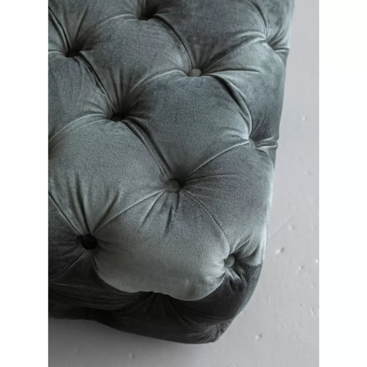 KARE Design Sofas & Couches-Liege Bottone Velvet Grau